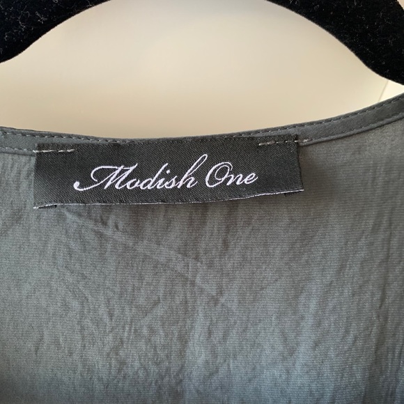 Princess Polly silk dark grey romper - Picture 5 of 5